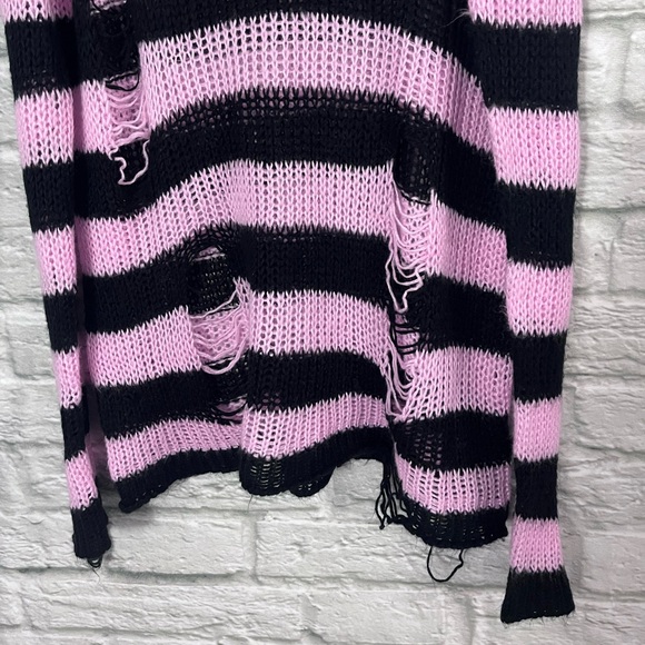 Killstar Size Large Bad Blossoms Knit Sweater Pink And Black Distressed Gothic - Picture 9 of 16
